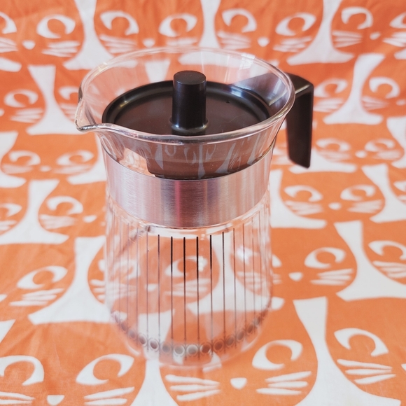 Vintage MCM Pyrex 4 cup Coffee Carafe pot. In perfect vintage shape! Like new! - Picture 3 of 11